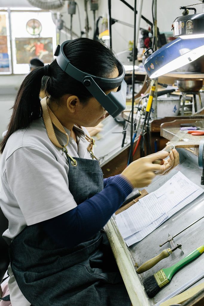 Jewelry Industry Challenges (2026): Gold Prices, Lab Diamonds & Trust Issues