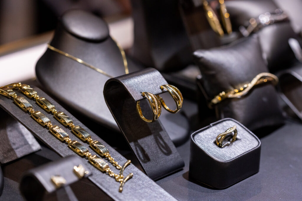  Close-up of trending 2026 jewelry.