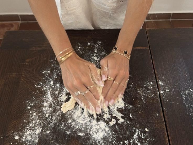 Best karat gold for everyday use – 14K gold rings showing durability and resistance during regular household activities