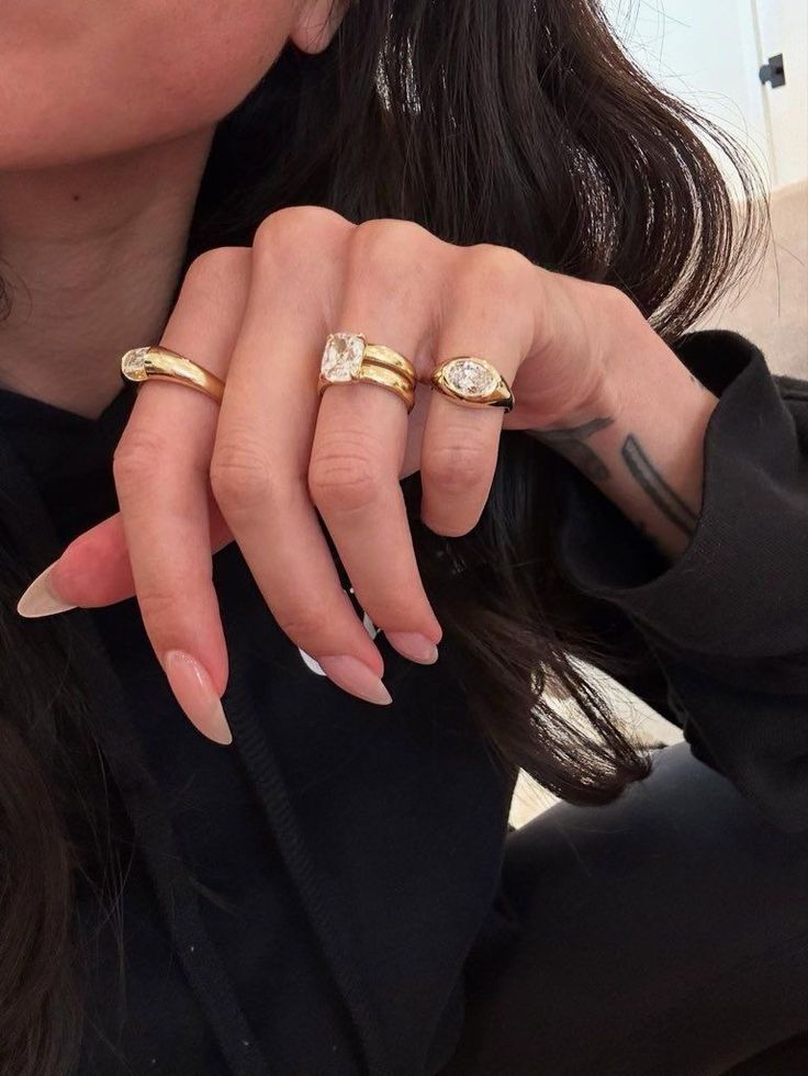 Meaningful fine jewelry symbolizing personal milestones, family heritage, anniversaries, and emotional storytelling through design.
